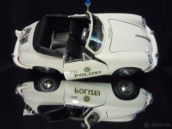 Porsche 356 B Cabrio Polizei Bburago 1/18 - 5