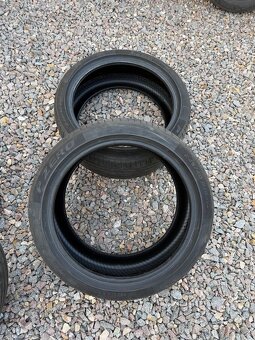 Prodám 2 kusy pneu 245/40r19 - 5