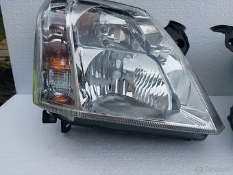 OPEL MERIVA A - přední světla - 5