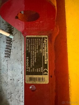 Nesený plošný postřikovač AGS 330 6m - 5