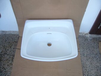 Umyvadla, WC mísy - 5