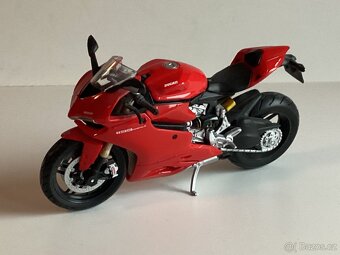 Set motorek Ducati - 5