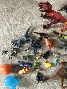 Figurky dinosaurů a zvířátek - 5