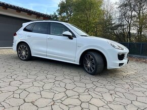 Porsche Cayenne diesel  3.0 V6 - 5