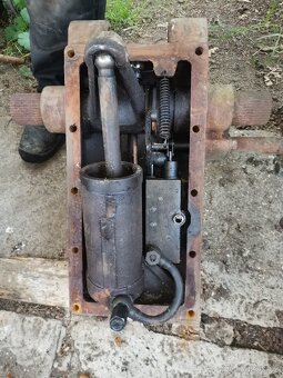víko hydrauliky zetor 4011 - 5