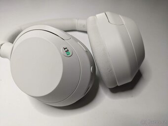 Bezdrátová sluchátka Sony ULT WEAR - 5