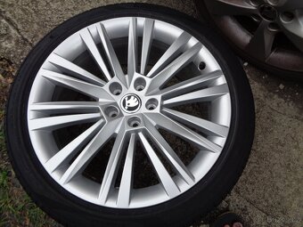 nový originál Škoda Superb 19 alu kola 5x112 - 5