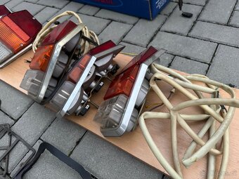 Volha Gaz 24, nové originální zadní lampy - 5