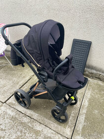 Jasmine Camino Černo-zlatý kočárek trojkombinace - 5