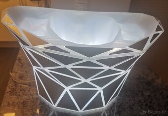 Exkluzivní chladicí box na láhve Red Bull s LED osvětlením - 5