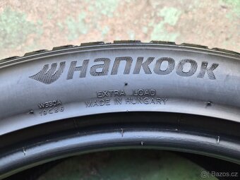 Pár zimních pneu Hankook Winter ICept Evo³ 275/40 R21 XL - 5