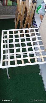 Prodám kovový konferenční stolek - 5