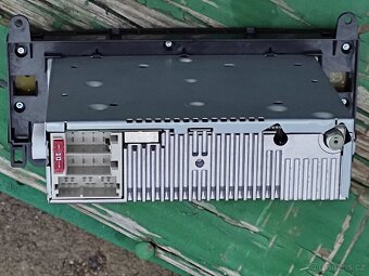 PRODÁM ORIGINAL AUTORADIO MB SPRINTER - 5