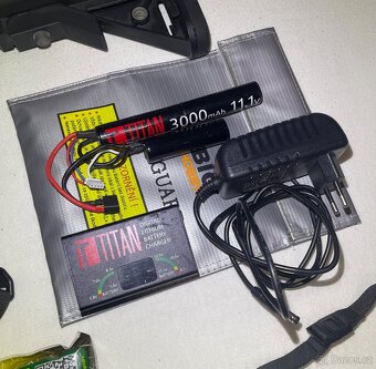 Airsotftová elektrická zbraň + vybavení - 5