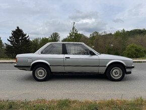 BMW E30 325e - coupe - 5