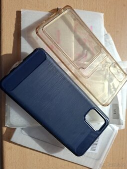 Skla a pouzdra na telefony Samsung A41 a J5 - 5
