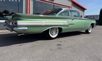 1960 Chevrolet Impala Sportcoupe - 5