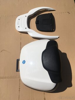 Original kufr Piaggio X10 / MP3 - 5