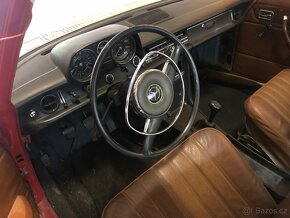 Mercedes Benz W115 220D - 5