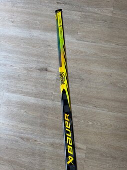 Hokejka Bauer PROTO R GOLD pravá, P28 i P92, flex 77 a 87 - 5
