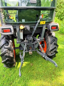 Malotraktor KUBOTA B2650 + nové rozmetadlo WESSEX, STK - 5