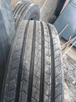 Nákladní pneu Aplus S201 315/80 R22,5 - 5