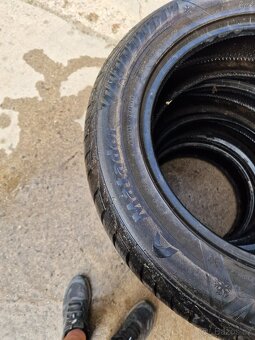 Pneu 215/60/17 - 5