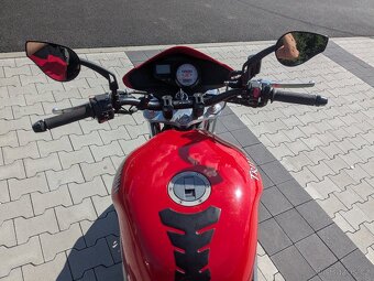 Triumph speed triple 955i - 5