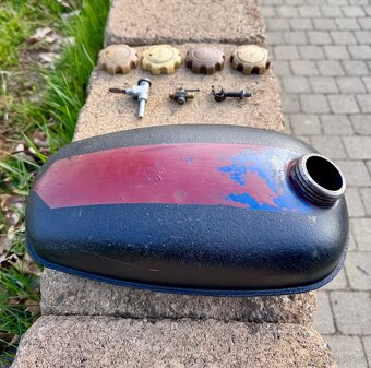 Stadion a Jawetta - nádrž a příslušenství - 5