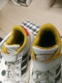Botasky ADIDAS Mickey Mause vel.31,5 - 5