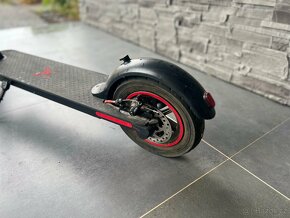 Prodám koloběžku skoro nová - 5