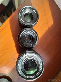 Fujifilm X-S10 v záruce , 3 objektivy, blesk a příslušenství - 5