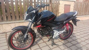 Honda CB 125  F - 5