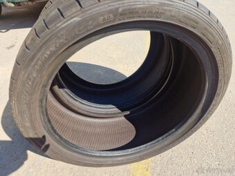 Prodam pneu Dunlop 255/35/19 - 5