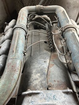 Motor tatra 148 - 5