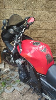 Yamaha FZS 600 Fazer - 5