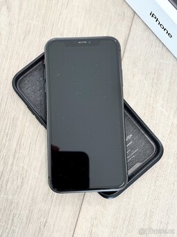 Apple iPhone 11 256GB černý - 5