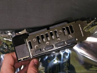 Prodám grafickou kartu ASUS DUAL GeForce RTX 4070 SUPER O12G - 5