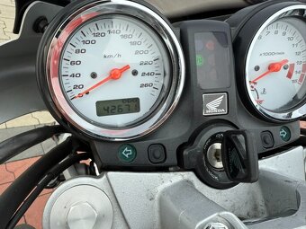 Honda CB 600F Hornet - super stav - 5