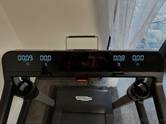 Prodám běžecký pás TECHNOGYM MYRUN - 5