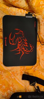 Brašna na notebook a podsvícená podložka pod myš - 5
