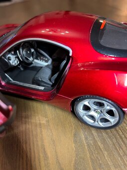 Alfa Romeo 8c 1:18 Welly - 5