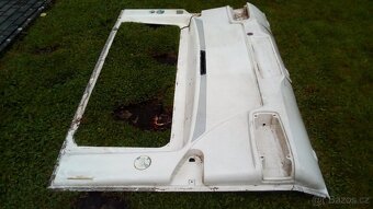 Zadní plast karavanu Burstner - 5