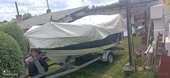 Motorový člun Delphin 430 Open - 5