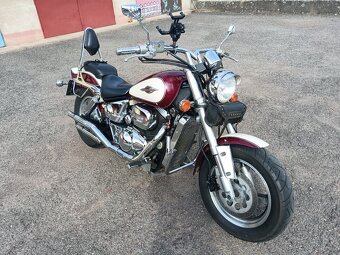 Suzuki VZ 800 Marauder - 5