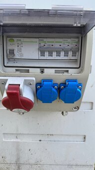 Elektroměrová skříň ESTA se zásuvkami - 5