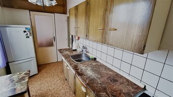 Cihlový byt 3+1 s balkonem - 5