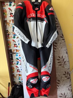 Nová kombinéza Alpinestars a rukavice Honda - 5