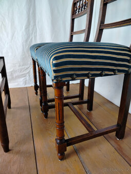 Jídelní židle a podnožka - 5