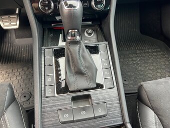 Škoda Superb sedan - 5